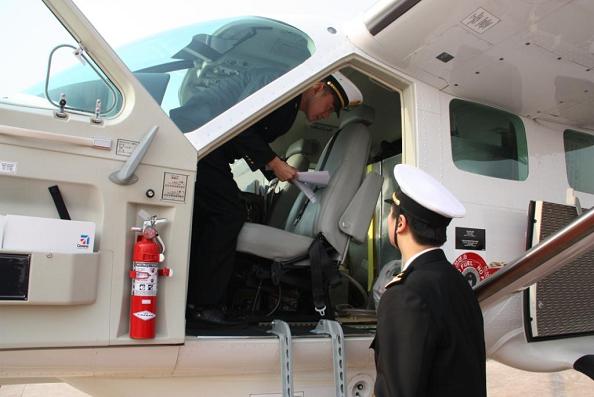 宁波首架进口公务机空降宁波栎社国际机场(图