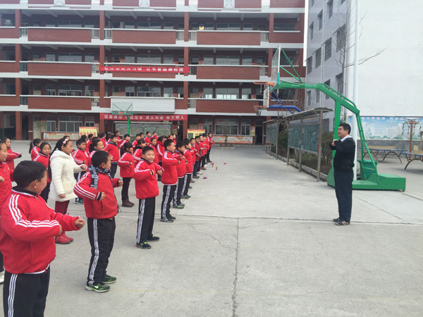 特色体育教学 提高山区学生对体育的热爱--深圳