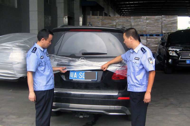 江门海关缉私局查获一宗涉嫌走私高档汽车案