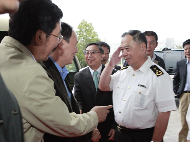 国务院副总理王岐山视察宁波奇美电子有限公司