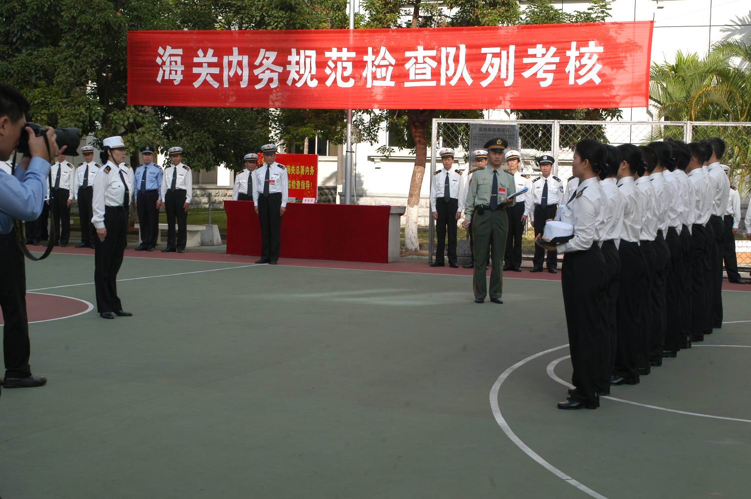 海关总署内务规范检查组对海口海关进行考核检