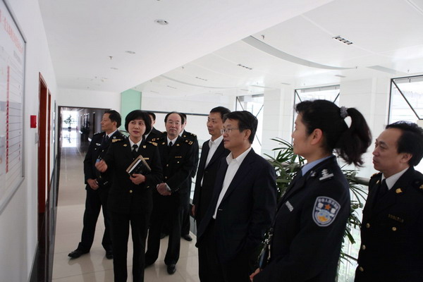新闻图片:海关总署李克农副署长出席宏碁落户重庆签约仪式并视察重庆