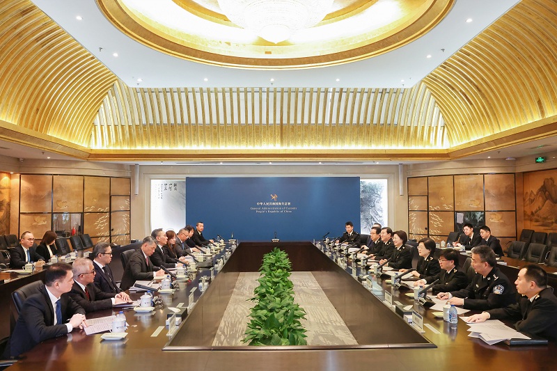 海关总署署长孙梅君会见澳门特别行政区政府保安司司长陈子劲