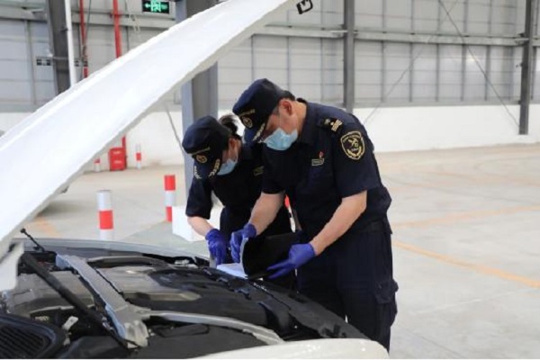 宝马