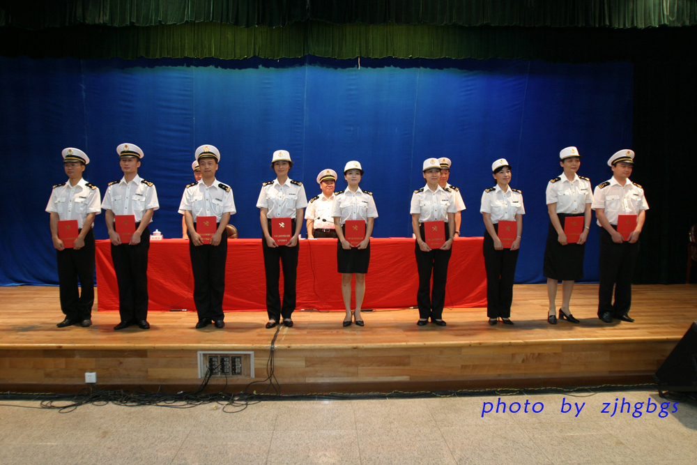 湛江海关又有153名关员领衔