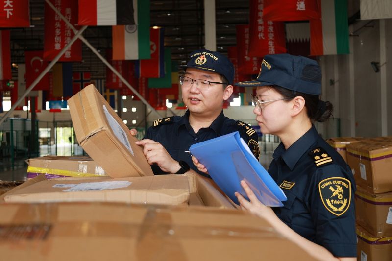 西安车站海关“先查验后装运”监管模式